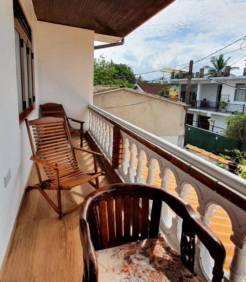 Guesthouse Kind And Love Hikkaduwa Bagian luar foto