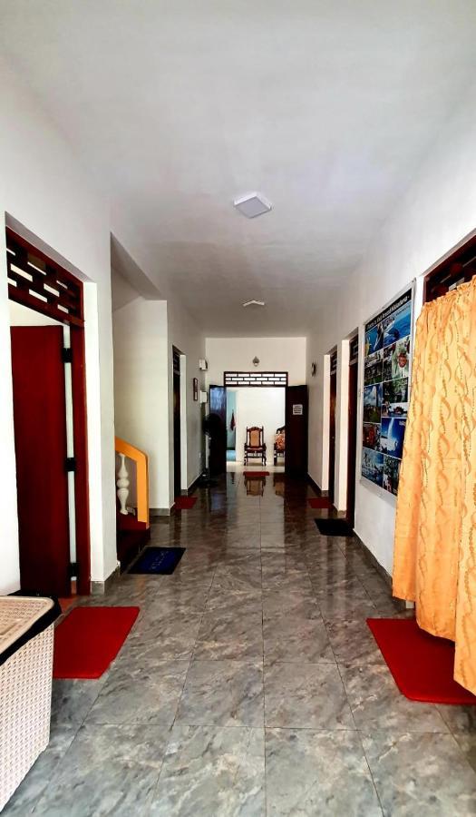Guesthouse Kind And Love Hikkaduwa Bagian luar foto