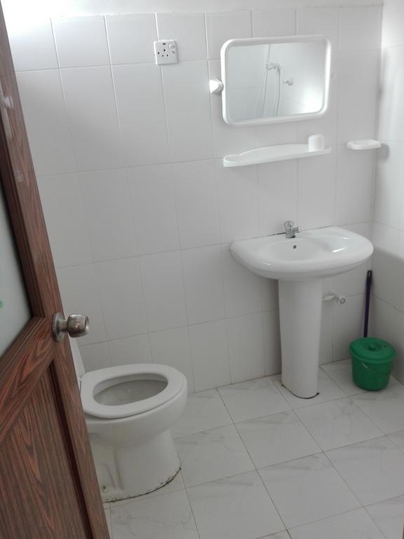 Guesthouse Kind And Love Hikkaduwa Bagian luar foto